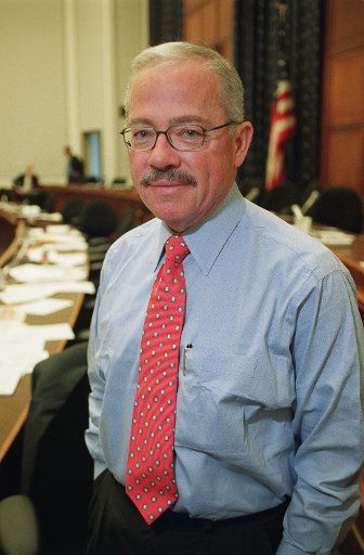 11\/7\/01 BARR--Bob Barr R-Ga. in the House Financial Services meeting room. CONGRESSIONAL QUARTERLY PHOTO BY SCOTT J.