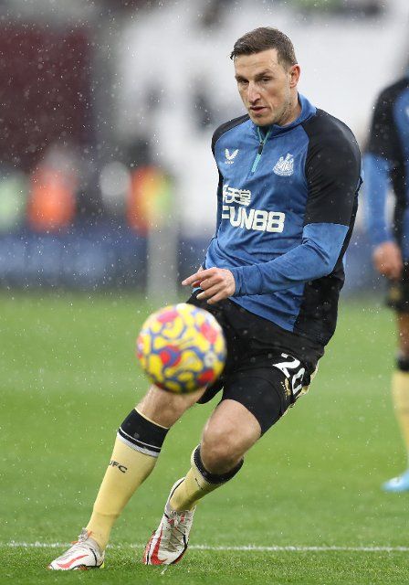 February 19, 2022, London, United Kingdom: London, England, 19th February 2022. Chris Wood of Newcastle United warms up before the Premier League match at the London Stadium, London. Picture credit should read: Paul Terry 