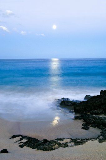 Hawaii, Big Island, Kona Coast, Kua Bay White Sand Beach At Moonset.