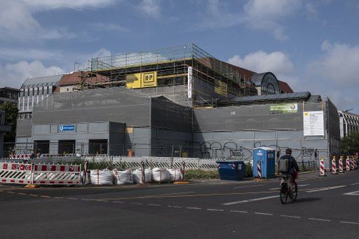19 August 2019, Berlin: The station at Wittenbergplatz is equipped with scaffolding. The façade is being renovated there. Photo: Paul Zinken\/