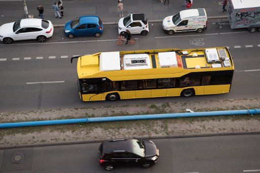19 September 2019, Berlin: View of the BVG electric bus from above. Photo: Jörg Carstensen\/