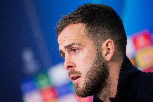 10 December 2019, North Rhine-Westphalia, Leverkusen: Soccer: Champions League, Bayer Leverkusen - Juventus Turin, Group stage, Group D, 6th matchday, press conference. Turins Miralem Pjanic attends the press conference. Photo: Rolf Vennenbernd\/