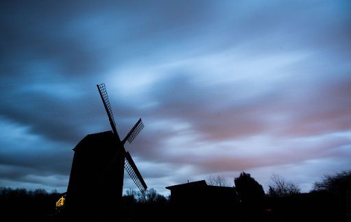 10 February 2020, Lower Saxony, Harsum: The storm depression "Sabine" passes over the Paltrockmühle Asel in the district of Hildesheim. (long exposure) Photo: Julian Stratenschulte\/