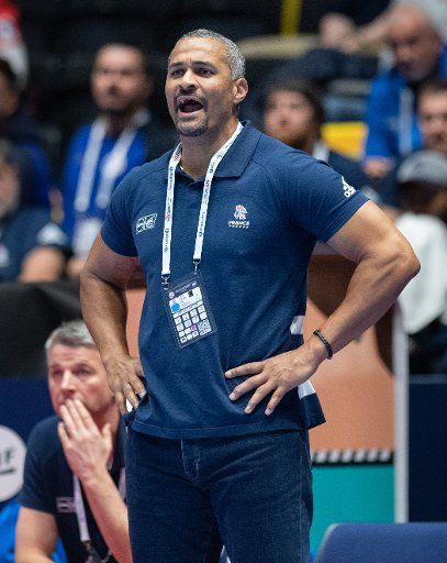 10 January 2020, Norway, Trondheim: Handball: European Championship, France - Portugal, preliminary round, Group D, Matchday 1. Coach Didier Dinart of France is on the sideline. Photo: Robert Michael\/dpa-Zentralbild\/