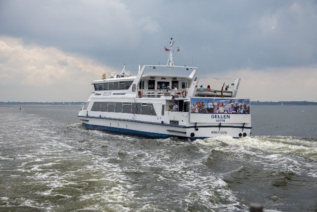24 June 2021, Mecklenburg-Western Pomerania, Hiddensee: The ferry Gellen sets course for the island of Hiddensee. Photo: Stephan Schulz\/dpa-Zentralbild\/ZB