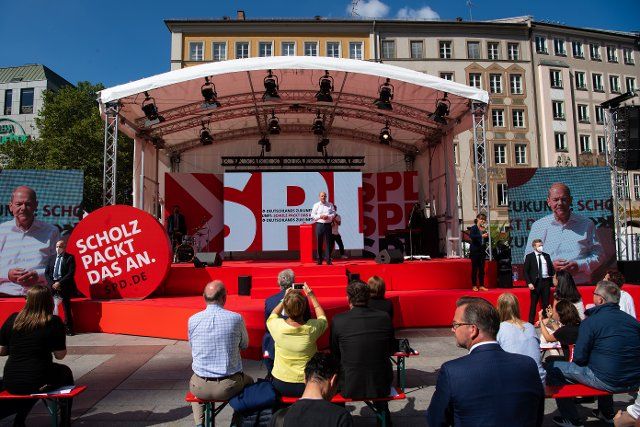 18 September 2021, Bavaria, Munich: Olaf Scholz, SPD candidate for Chancellor and Federal Minister of Finance, takes part in an election campaign event on Marienplatz. Photo: Sven Hoppe\/dpa