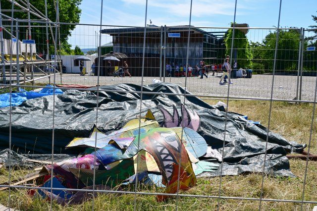 22 June 2022, Hessen, Kassel: The day after the controversial large banner "People\