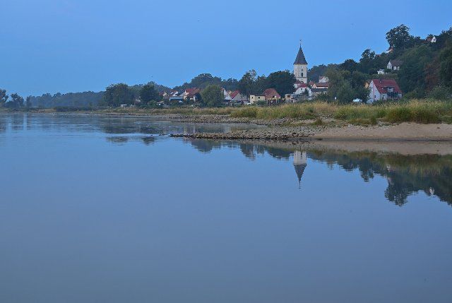 18 August 2022, Brandenburg, Lebus: The small town of Lubusz on the border river Oder. Photo: Patrick Pleul\/dpa