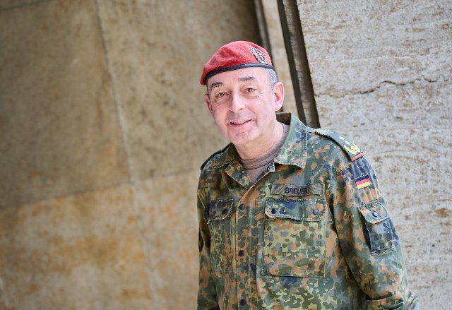 23 September 2022, Berlin: Lieutenant General Carsten Breuer, commander of the new Territorial Command, stands in the Julius Leber Barracks. Following the Russian attack on Ukraine, the forces are being refocused on national and alliance defense. The new command has responsibility for operational command of forces - including the Army, Air Force, Navy, Medical Service and Cyber\/Information Space - at Homeland Security. Photo: Annette Riedl\/dpa