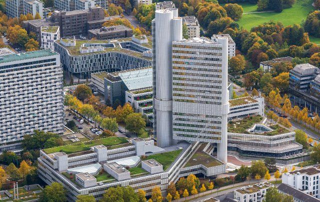 10 October 2022, Bavaria, Munich: The headquarters of HypoVereinsbank. (SHOT FROM A HELICOPTER) Photo: Peter Kneffel\/dpa