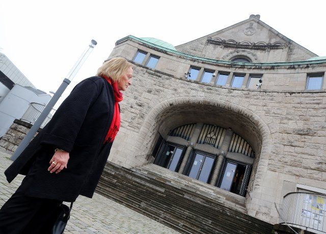 29 November 2022, North Rhine-Westphalia, Essen: Sabine Leutheusser-Schnarrenberger (FDP), anti-Semitism commissioner of North Rhine-Westphalia, stands in front of the Old Synagogue. She informed herself about the situation on site after the attack on the former rabbi\
