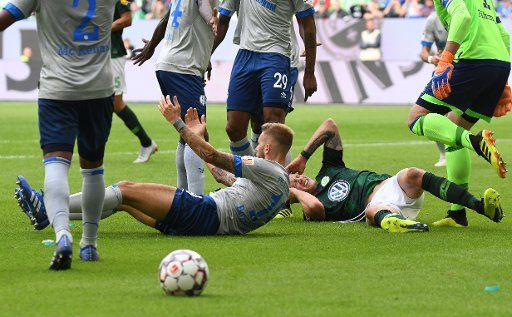 25 August 2018, Germany, Wolfsburg: soccer, Bundesliga, 1st Matchday, VfL Wolfsburg vs FC Schalke 04 in the Volkswagen Arena. Wolfsburg\