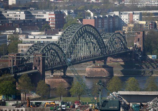 16 April 2019, North Rhine-Westphalia, Köln: The South Bridge in Cologne. Photo: Oliver Berg\/