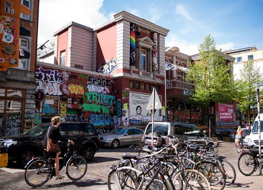 25 April 2019, Hamburg: View of the left autonomous cultural centre Rote Flora in the Schanzenviertel. After a demonstration by the Islamophobic Pegida movement in Munich was banned by the police on 01.05.2019 in front of the Red Flora, the association has filed an emergency petition with the Hamburg Administrative Court against this decision. (to dpa "Pegida Munich sues against demo ban in front of the Red Flora") Photo: Daniel Bockwoldt\/