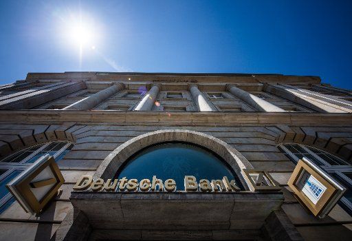 15 May 2019, Hessen, Frankfurt\/Main: A Deutsche Bank branch is located in the city centre of the Main metropolis. Photo: Andreas Arnold\/