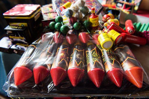 ILLUSTRATION - Fireworks including rockets and bangers on a table in Achenkirch, Austria, 30 December 2017. Photo: Lino Mirgeler\/
