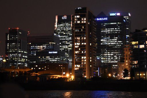 Night view of the new finance centre at the heart of the London Docklands with skyscrapers from various inland and foreign banks, photographed in London, Great Britain, 20 August 2017. Photo: Waltraud Grubitzsch\/dpa-Zentralbild\/