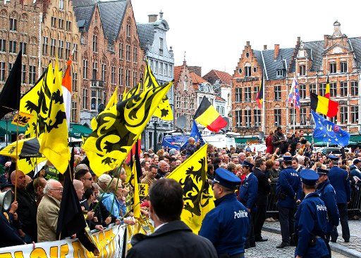 Amosphere during the visit of the Belgian King and Queen to Bruges, Belgium, 25 October 2013. Photo: Albert Nieboer \/ NETHERLANDS