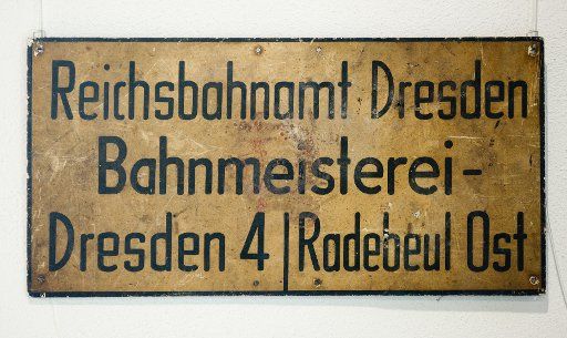A historic sign of the railway maintenance department in the narrow guage railway museum in Radebeul, Germany, 18 December 2013. Photo: Sebastian Kahnert\/