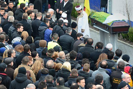 Thousands of mourners say farewell to murdered student Tugce Albayrak in front of a mosque in Waechtersbach, Germany, 03 December 2014. After the collective mourner\