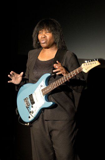 British singer Joan Armatrading performs on stage in her first concert during her Germany tour at the Wintergarten in Berlin, Germany, 13 January 2015. Photo: Joerg Carstensen\/