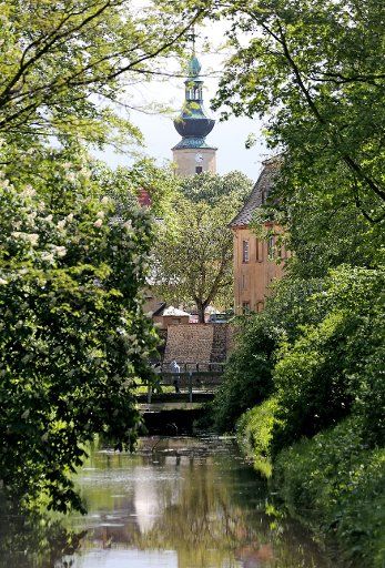 The town church at the Mulde river in Trebsen, Germany, 15 May 2016. Photo: Jan Woitas\/