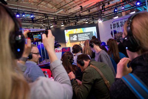 Visitors at the Online Marketing Rockstars trade show in Hamburg, Germany, 02 March 2017. Photo: Christian Charisius\/
