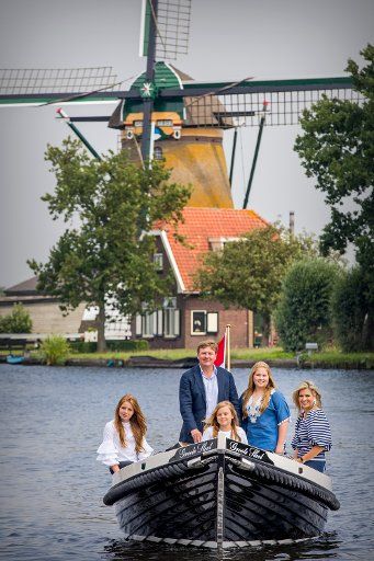 King Willem-Alexander, Queen Maxima, Princess Amalia, Princess Alexia and Princess Ariane of The Netherlands during the annual summer photo call at the Kagerplassen in Warmond, The Netherlands, 7 July 2017. Photo: Patrick van Katwijk - NO WIRE ...