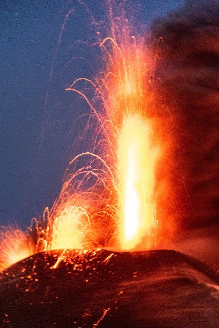 Cumbre Vieja volcano expels lava as seen from El Paso village in La Palma, Canary Islands, Spain, 17 November 2021. La Palma has registered 300 earthquakes this Wednesday, a record since the eruption of the Cumbre Vieja volcano began. EFE\/ Miguel Calero