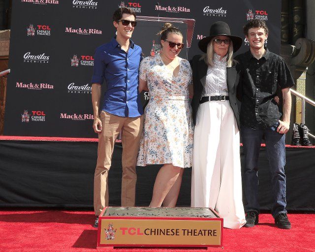 LOS ANGELES - AUG 11: Jordan White, Dexter Keaton, Diane Keaton, Duke Keaton at the TCL Chinese Theatre Hosts Handprint And Footprint In Cement Ceremony For Actress Diane Keaton at TCL Chinese Theater IMAX on August 11, 2022 in Los Angeles