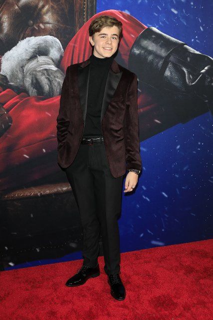 LOS ANGELES - NOV 29: Alexander Elliot at the Violent Night Premiere at the TCL Chinese Theater IMAX on November 29, 2022 in Los Angeles