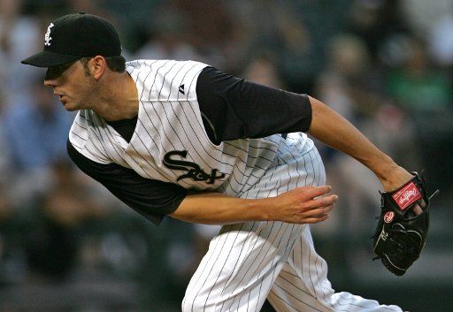 Chicago White Sox starting pitcher Jon Garland delivers a pitch during the Sox\