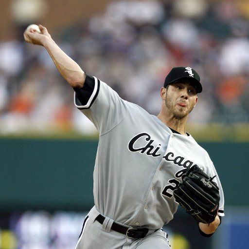 Chicago White Sox starter Jon Garland pitches in the first inning against the Detroit Tigers on Tuesday, September 4, 2007, in Detroit, Michigan. (Julian H. Gonzalez\/Detroit Free Press\/MCT)