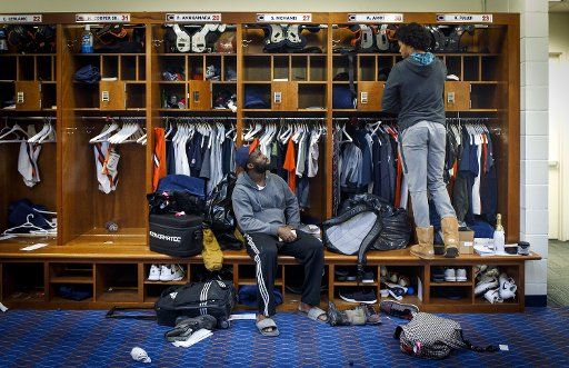 Chicago Bears cornerbacks Prince Amukamara, left, and Kyle Fuller talk as they pack their lockers as the season ends Monday, Jan. 1, 2018 at Halas Hall. (Brian Cassella\/Chicago Tribune\/TNS)