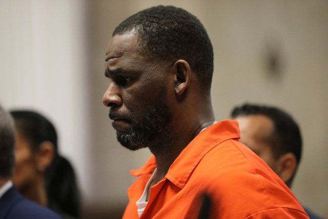 R. Kelly appears during a 2019 hearing at the Leighton Criminal Courthouse in Chicago. (Antonio Perez\/Chicago Tribune\/TNS