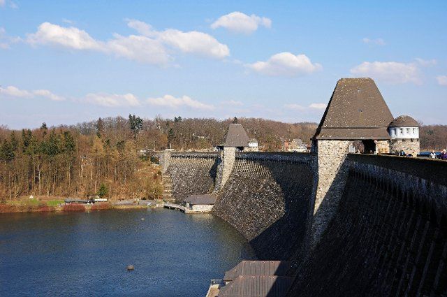 Dam, Möhne Dam, Möhne Reservoir, Möhne Lake, North Rhine-Westphalia, Germany