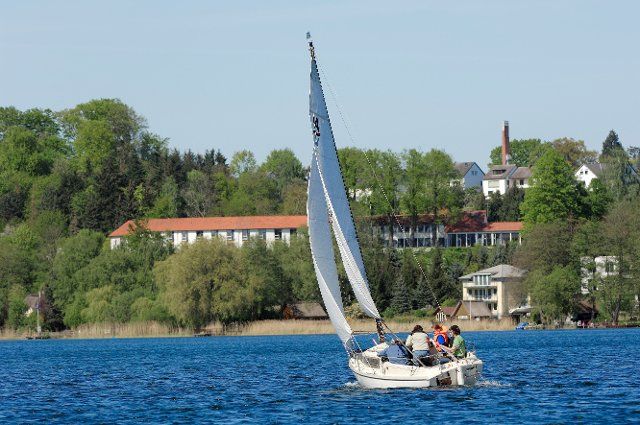 Sailing boat, Lake Ratzeburg, Ratzeburg, Lauenburg Lakes nature Park, Schleswig-Holstein, Germany