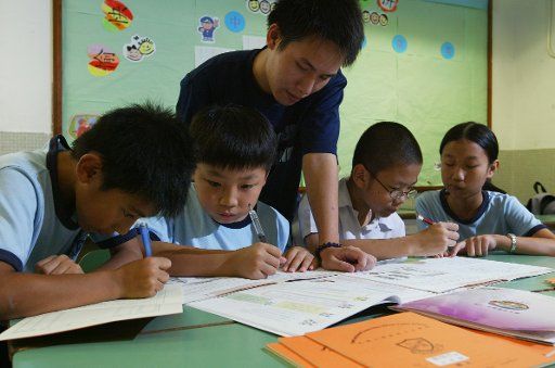 In recent years, many parents, including those highly educated, send their children to study in two Yuen Long\