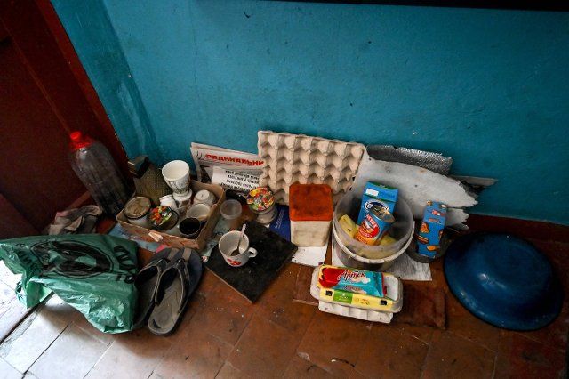 HULIAIPOLE, UKRAINE - JUNE 29, 2022 - Tableware is kept by an entrance to an apartment block, Huliaipole, Zaporizhzhia Region, southeastern Ukraine. This photo cannot be distributed in the Russian Federation.\/\/UKRINFORMAGENCY_choix.0468\/2207011450\/Credit:Ukrinform\/SIPA