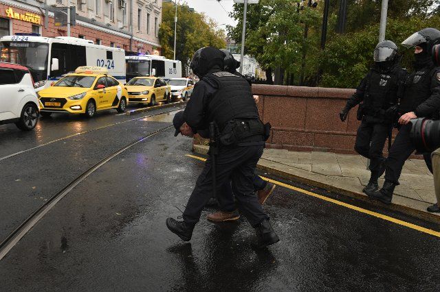 Unauthorized protest action against partial mobilization on Chistoprudny Boulevard. Police officers during the detention of protesters. 24.09.2022 Russia, Moscow Photo credit: Yury Martyanov\/Kommersant\/Sipa