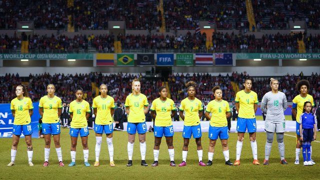 San Jose, Costa Rica, August 16th 2022: Players of Brazil during the national anthem prior to the FIFA U20 Womens World Cup Costa Rica 2022 football match between Brazil and Costa Rica at Estadio Nacional in San Jose, Costa Rica. (Daniela Porcelli \/ SPP) (Photo by Daniela Porcelli \/ SPP\/Sipa USA