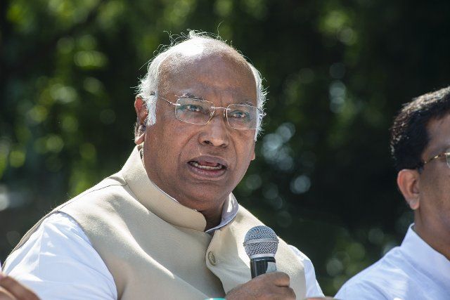 Senior Congress leader Mallikarjun Kharge contesting in the congress presidential election, interacting with the media at his Residence in Delhi, India. He filed his nomination papers for Congress Presidential election on 30th September. (Photo by Pradeep Gaur \/ SOPA Images\/Sipa USA