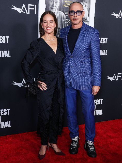 HOLLYWOOD, LOS ANGELES, CALIFORNIA, USA - NOVEMBER 04: American film producer Susan Downey and husband\/American actor Robert Downey Jr. arrive at the 2022 AFI Fest - Special Screening Of Netflix\