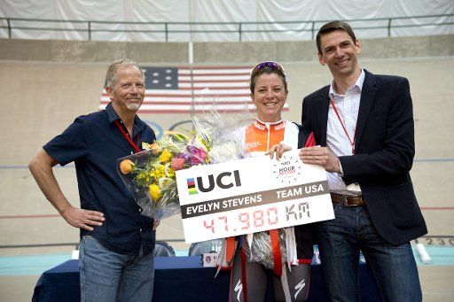 Evelyn Stevens sets a new UCI hour world record of 47.980 km. Shown with USA Cycling\
