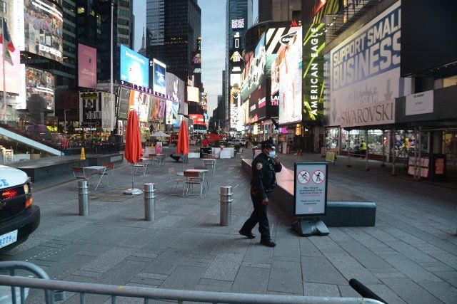 May 8, 2021 - New York, New York, USA: NYPD set a perimeter to investigate a shooting of 3 people, including a 4-year old girl in Times Square. The three people were taken to an area hospital, where one required surgery, and it is reported their injuries are not considered life threatening. (Sam Simmonds\/Polaris