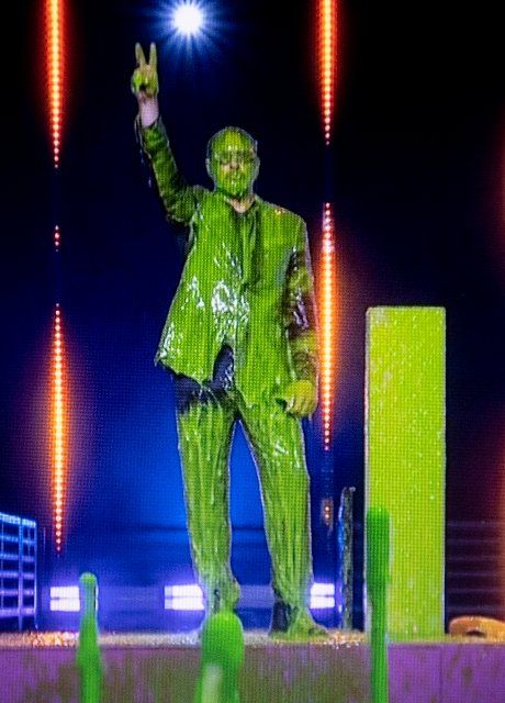 robert downey jr gets Slimed Nickelodeon kids choice awards And you thought only the Hulk could turn green! Truly, what an honor to win Kids Choice Awards â€˜Favorite Movie Actorâ€™...but NONE of this is truly possible without any of YOU. 