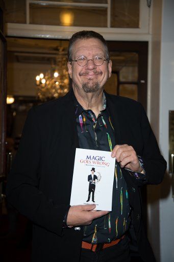 Arrivals for the press night of the brand-new comedy Magic Goes Wrong. Vaudeville Theatre. London. 08.01.20 Featuring: Penn Jillette Where: London, United Kingdom When: 08 Jan 2020 Credit: WENN.com