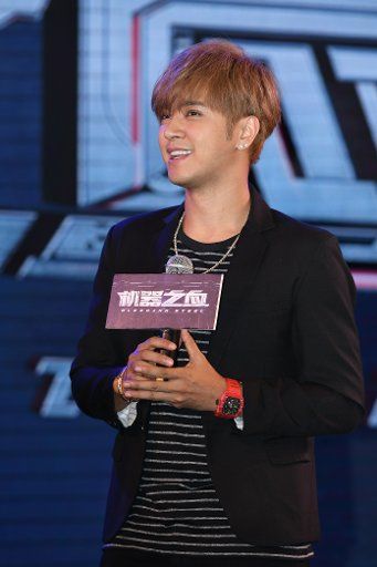 Show Lo and Ouyang Nana promote for 