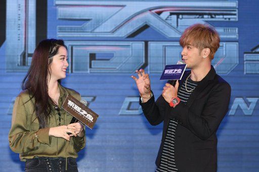 Show Lo and Ouyang Nana promote for 