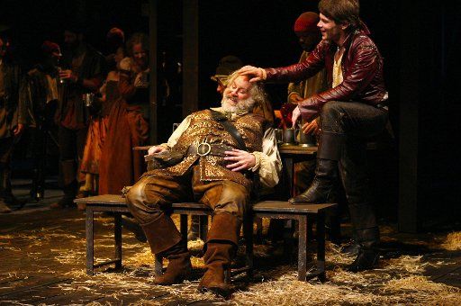 Kevin Kline (Falstaff) and Michael Hayden (Prince Hal) in the Lincoln Center Theater production of William Shakespeare\